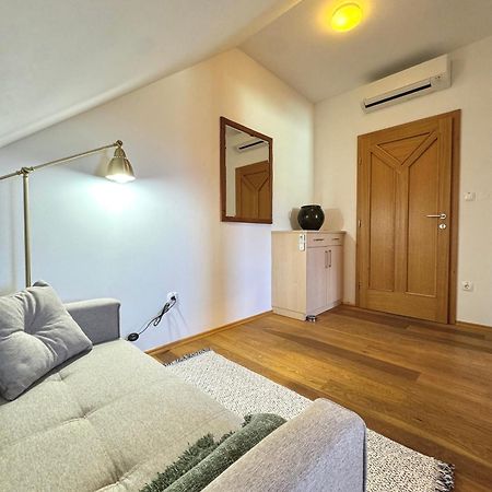 Guest House Domacija Krnc Hrib pri Hinjah Buitenkant foto
