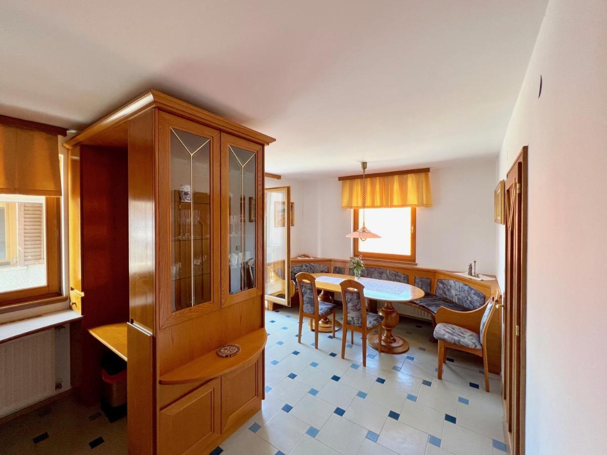 Guest House Domacija Krnc Hrib pri Hinjah Buitenkant foto
