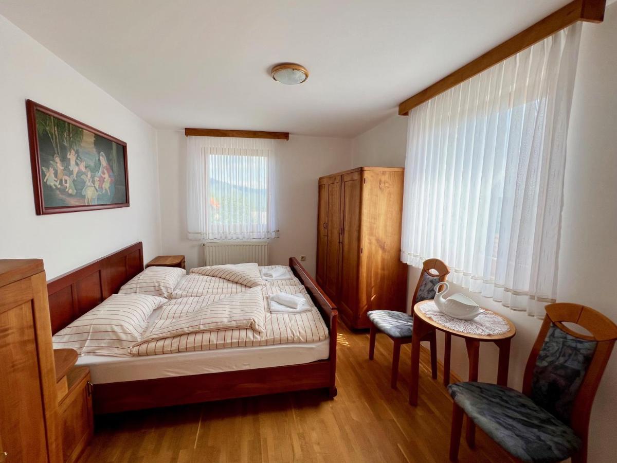 Guest House Domacija Krnc Hrib pri Hinjah Buitenkant foto