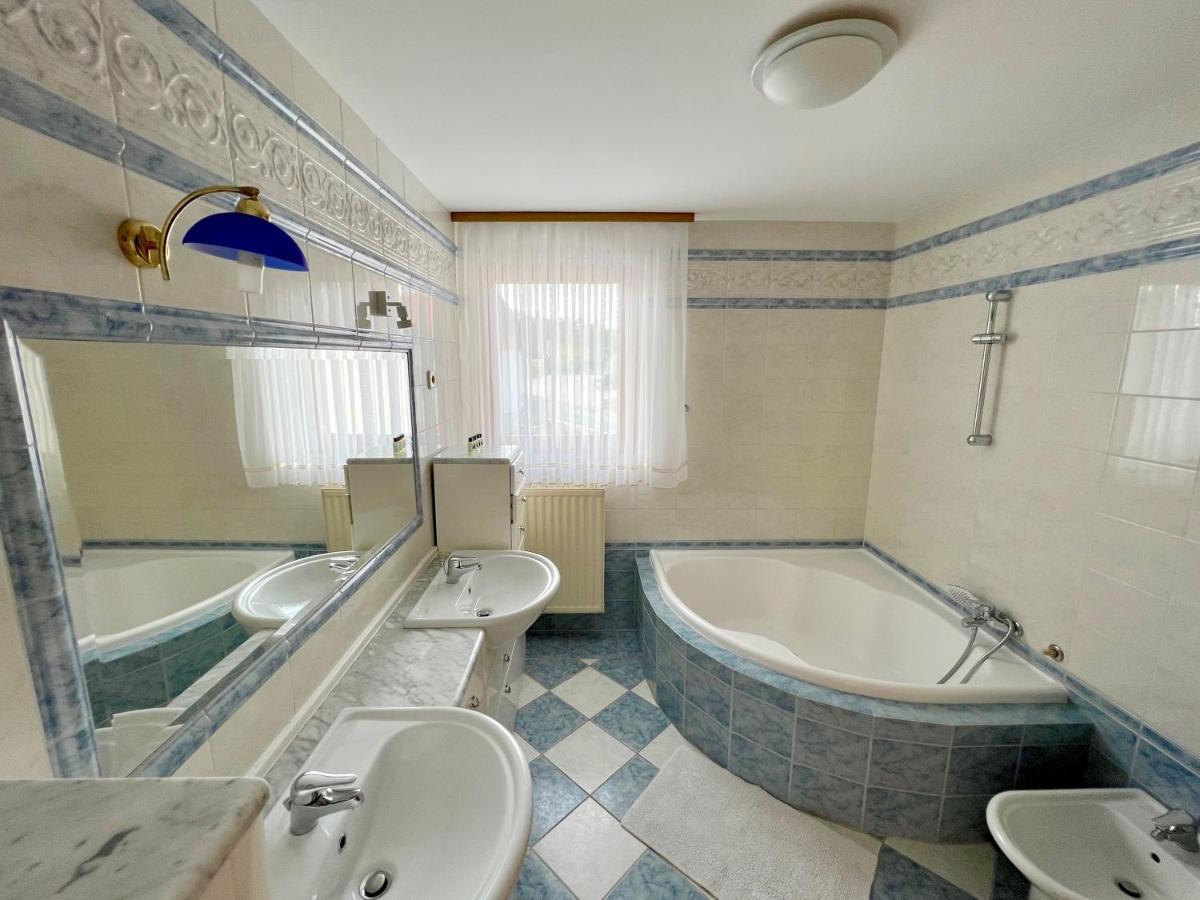 Guest House Domacija Krnc Hrib pri Hinjah Buitenkant foto