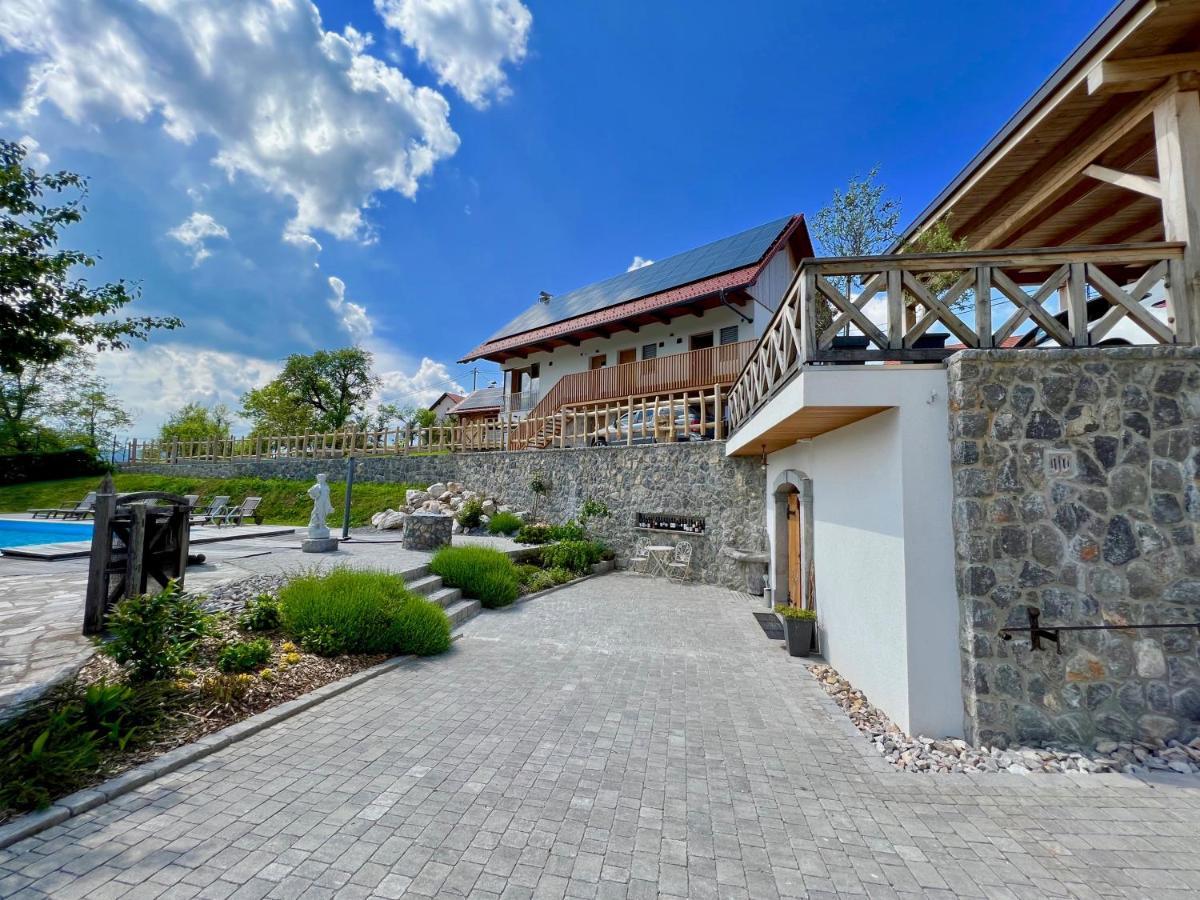 Guest House Domacija Krnc Hrib pri Hinjah Buitenkant foto