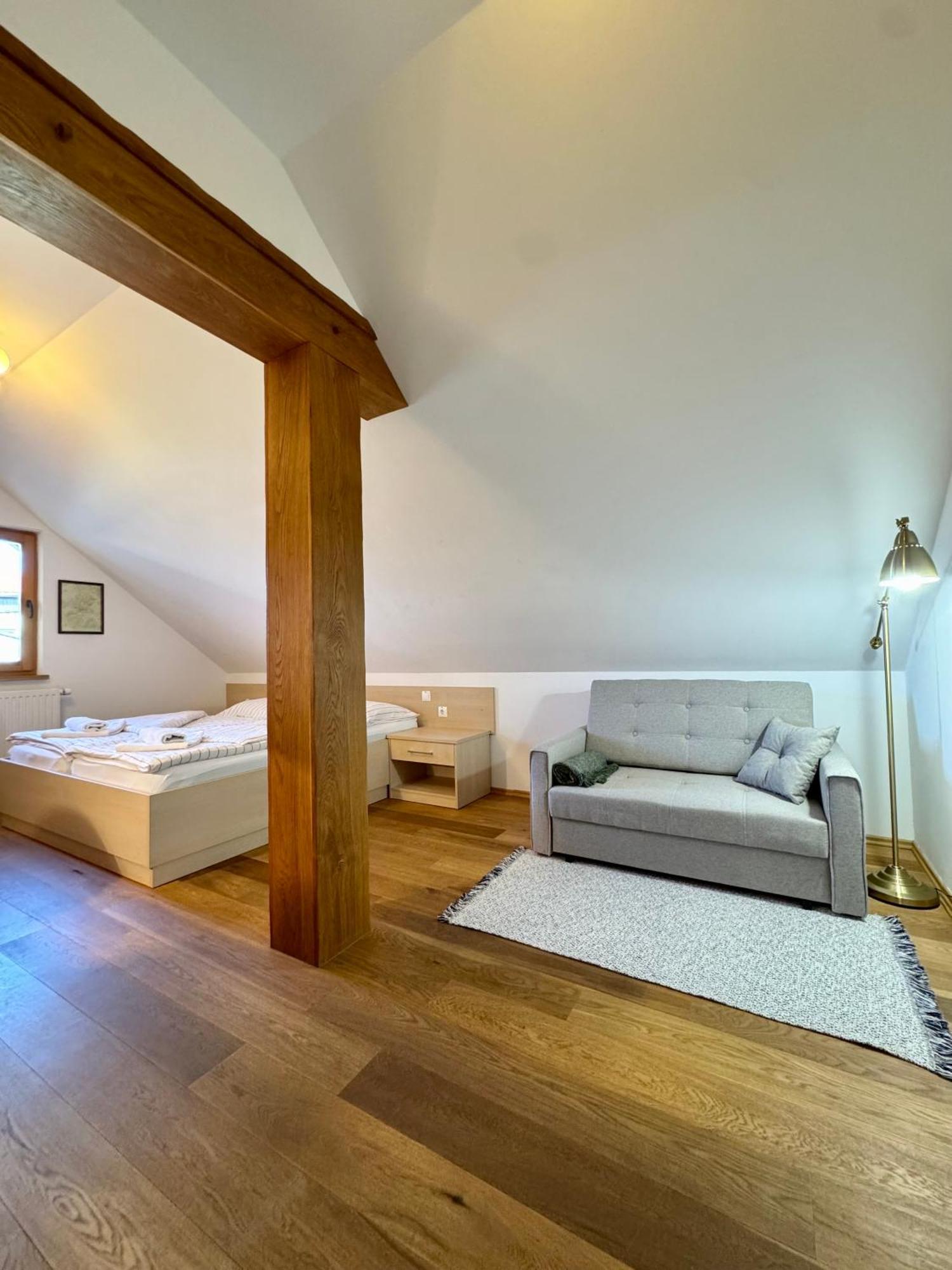 Guest House Domacija Krnc Hrib pri Hinjah Buitenkant foto